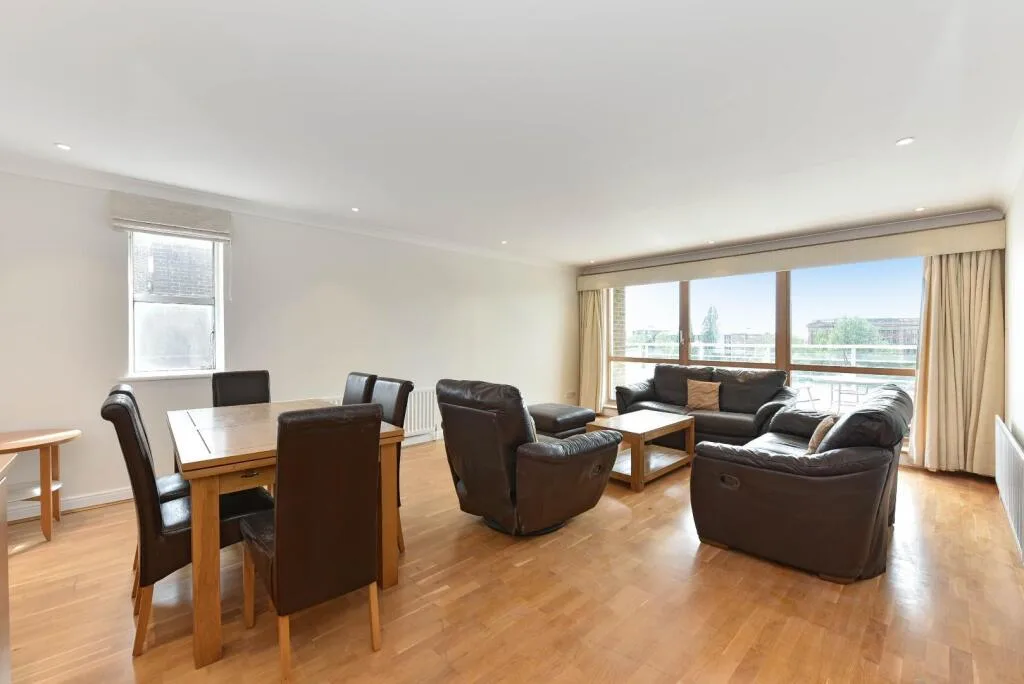 3 bedroom flat for rent