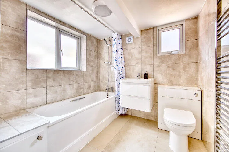 2 bedroom ground floor flat for rent
