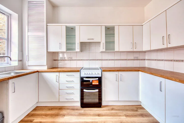 2 bedroom ground floor flat for rent