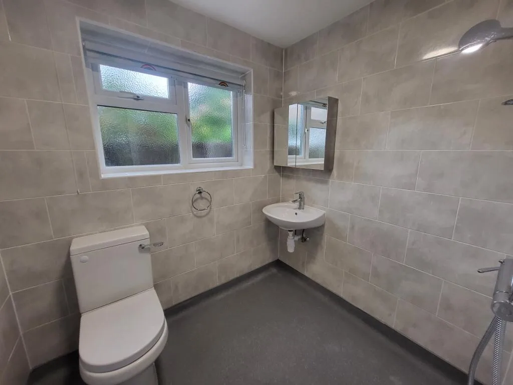 2 bedroom maisonette for rent