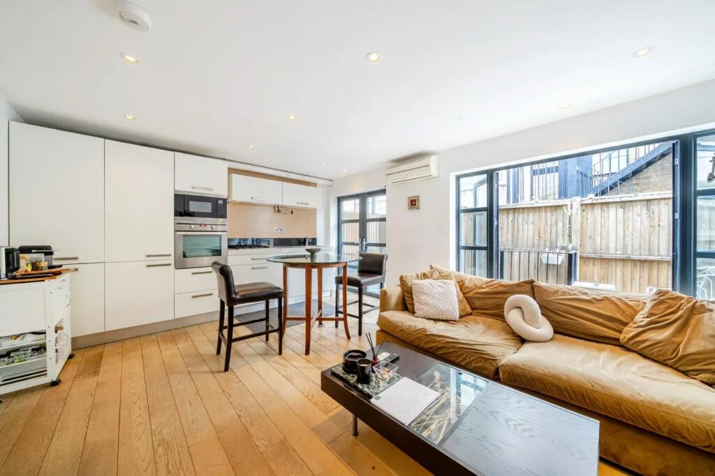 2 bedroom flat for rent