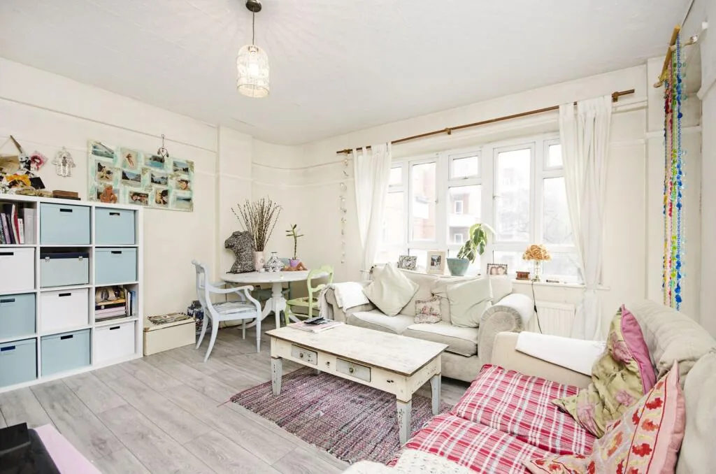 3 bedroom flat for rent