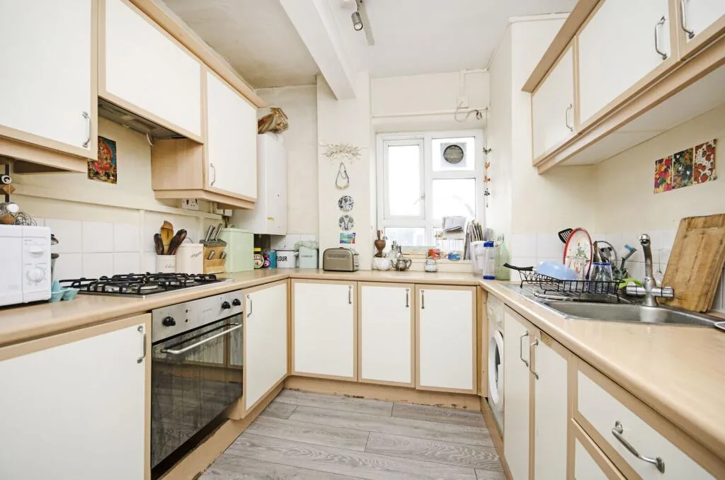 3 bedroom flat for rent
