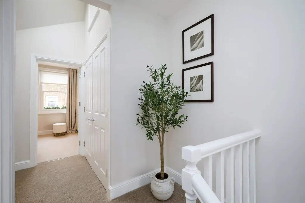 2 bedroom maisonette for rent