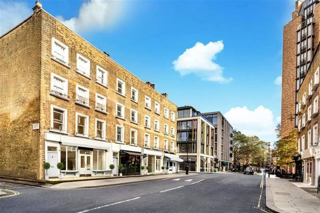 2 bedroom maisonette for rent