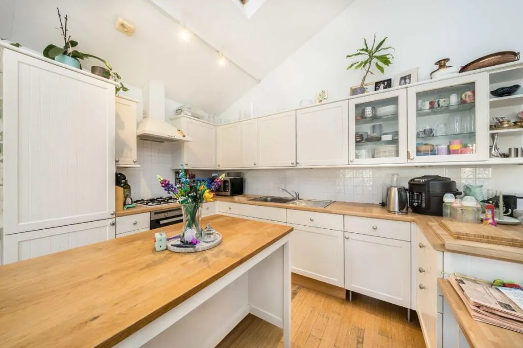 3 bedroom detached house for rent