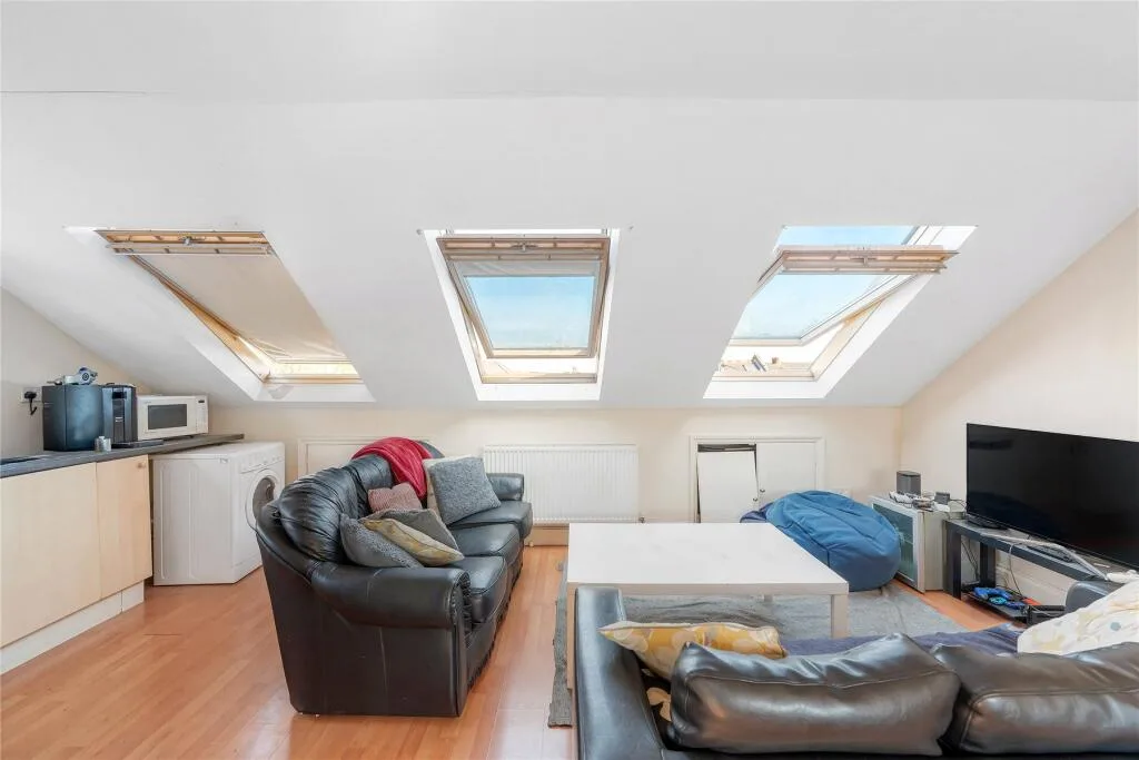 3 bedroom flat for rent
