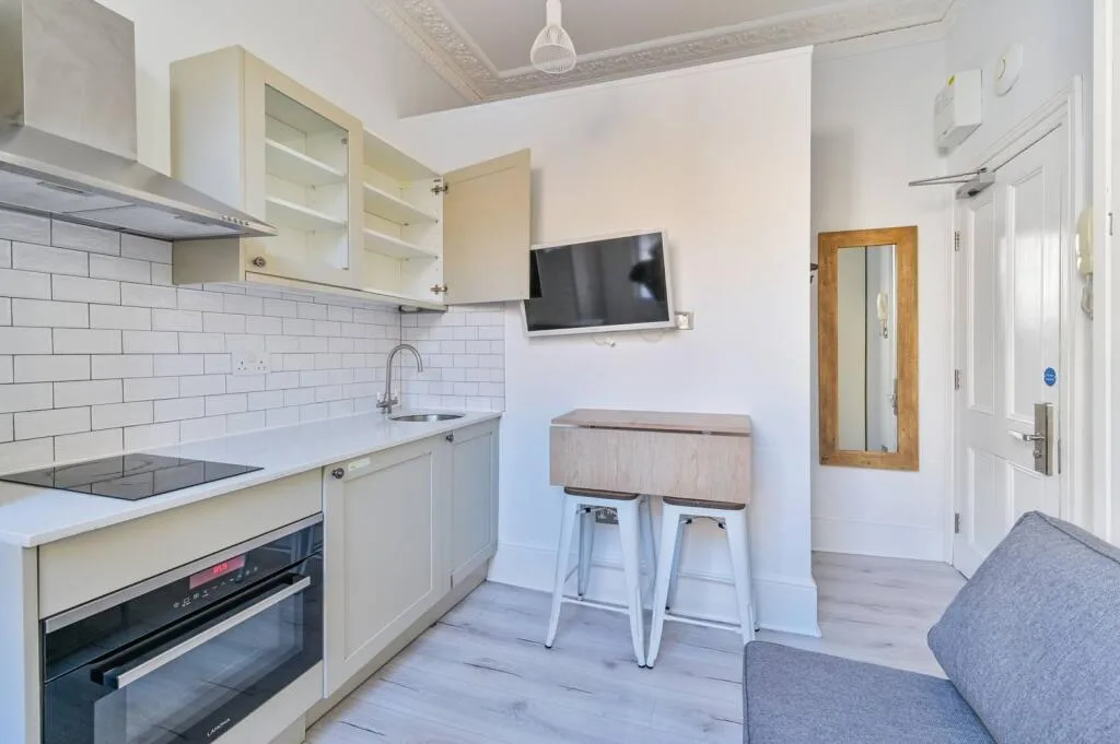 Studio flat for rent