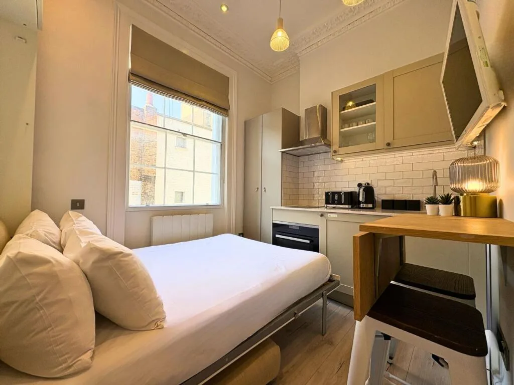 Studio flat for rent