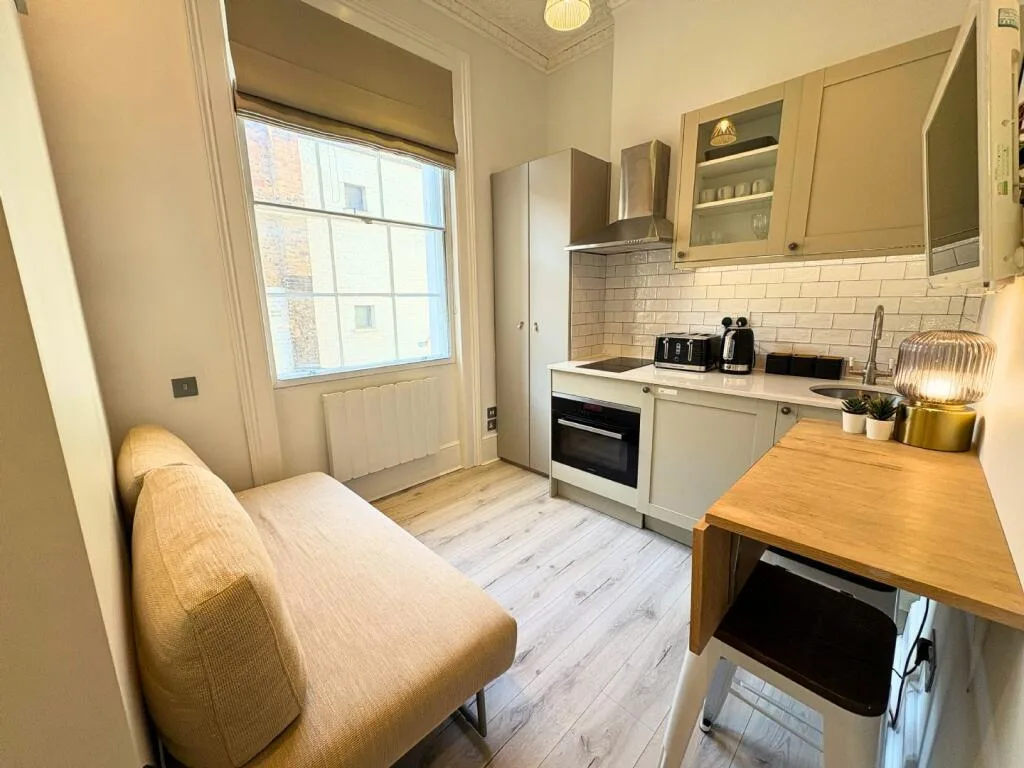 Studio flat for rent