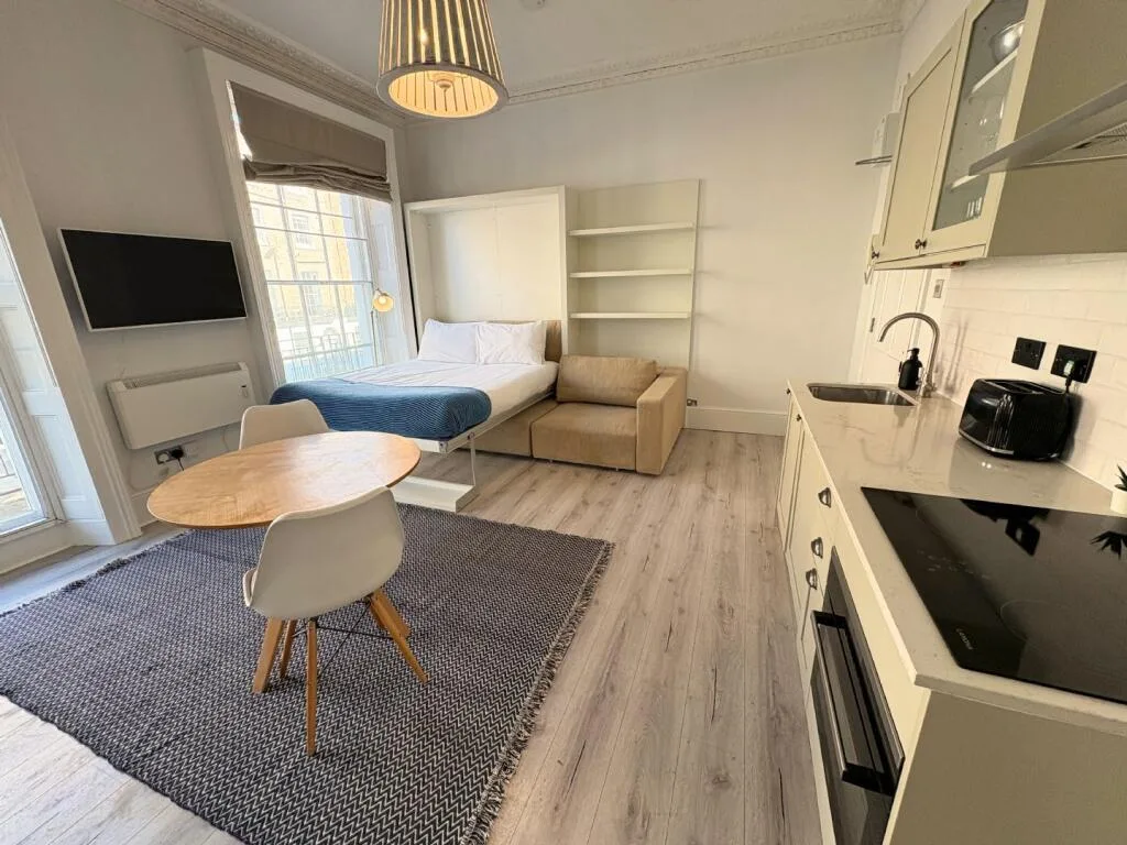 Studio flat for rent