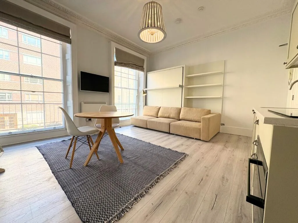 Studio flat for rent