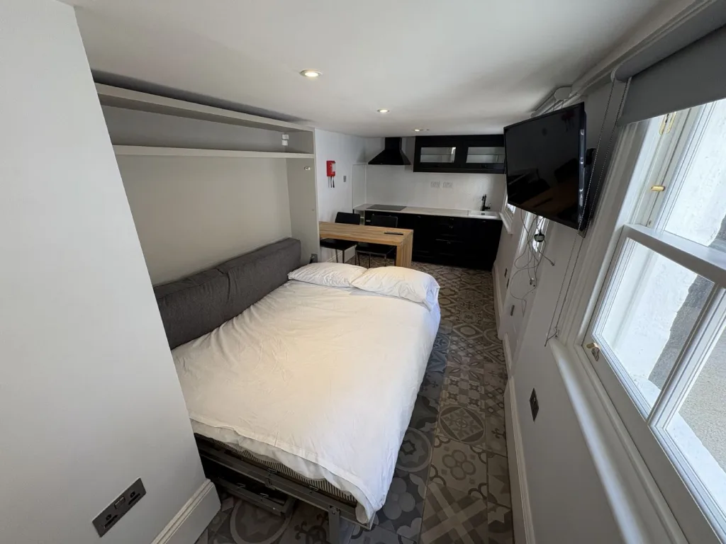 Studio flat for rent