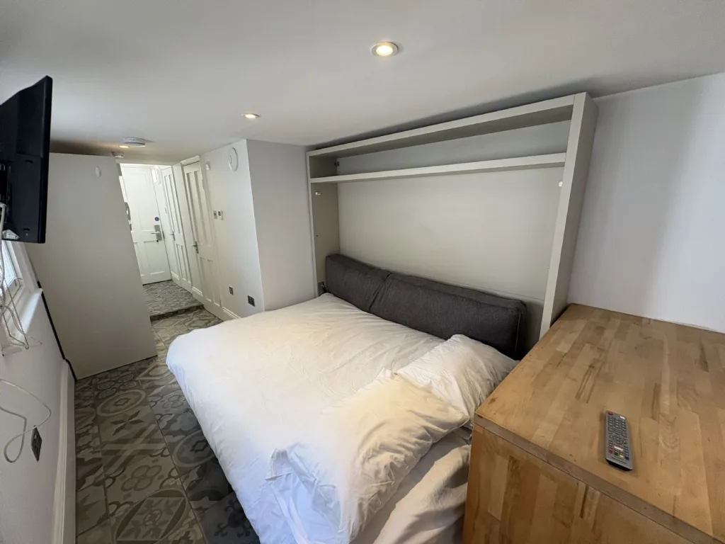 Studio flat for rent