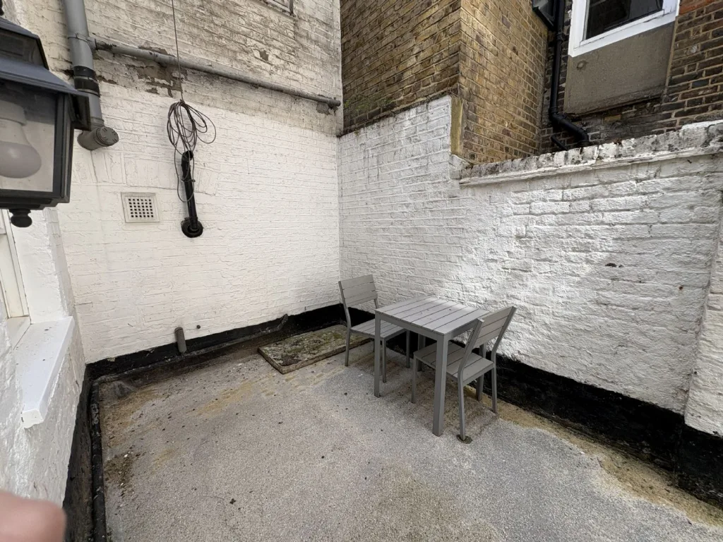 Studio flat for rent