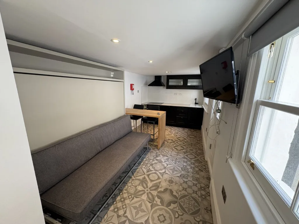 Studio flat for rent