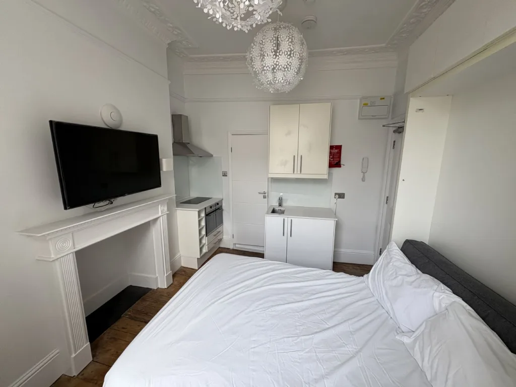 Studio flat for rent