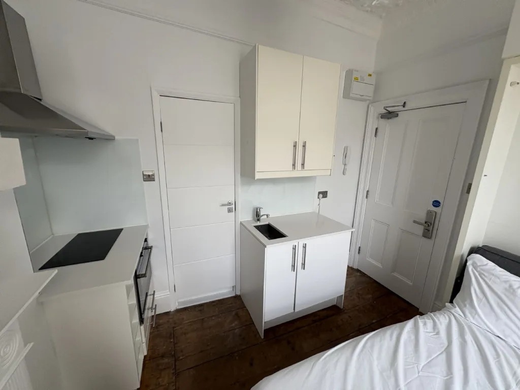 Studio flat for rent