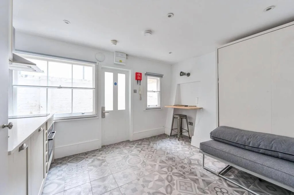 Studio flat for rent