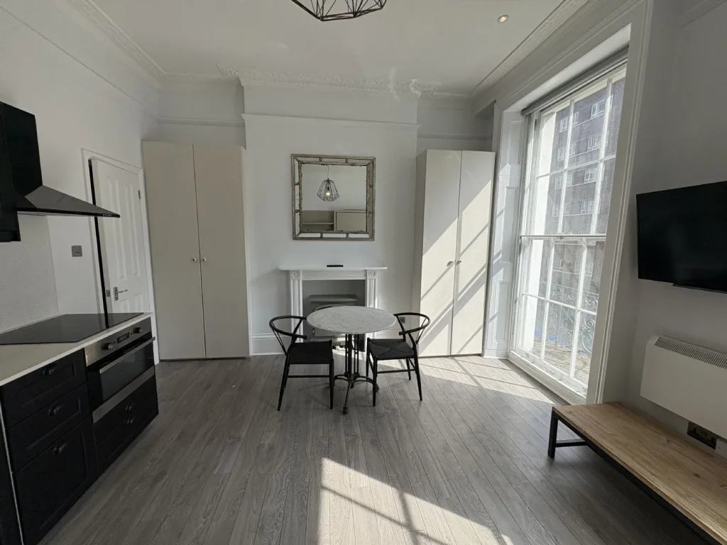 Studio flat for rent