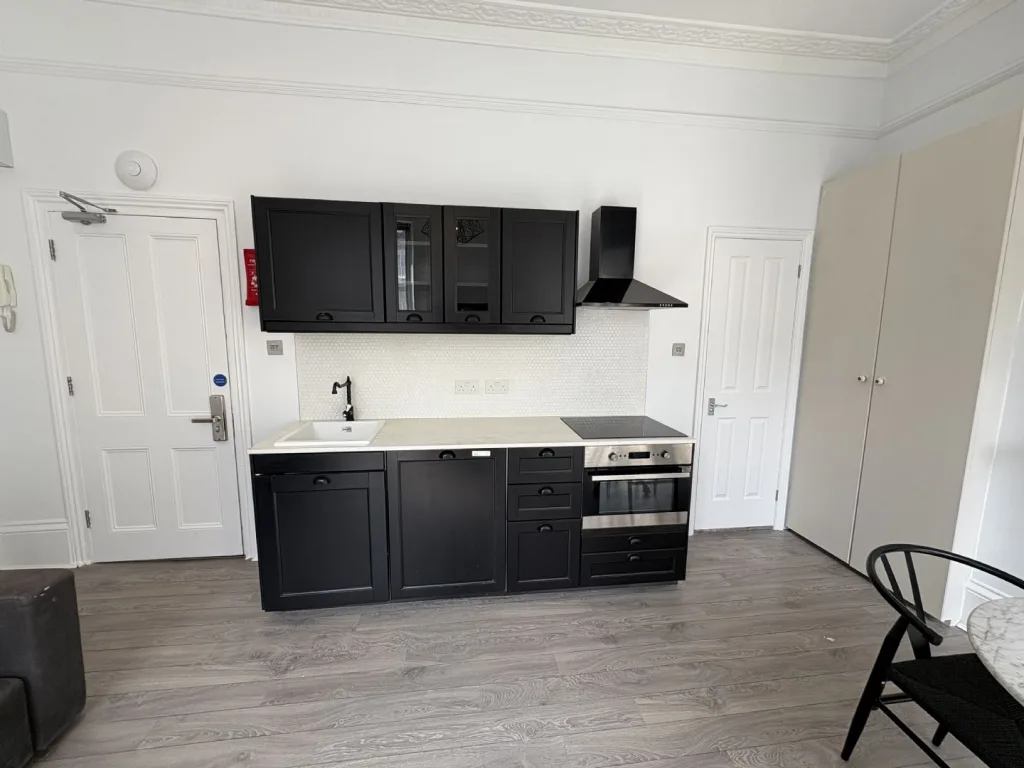 Studio flat for rent