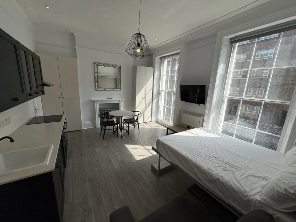Studio flat for rent