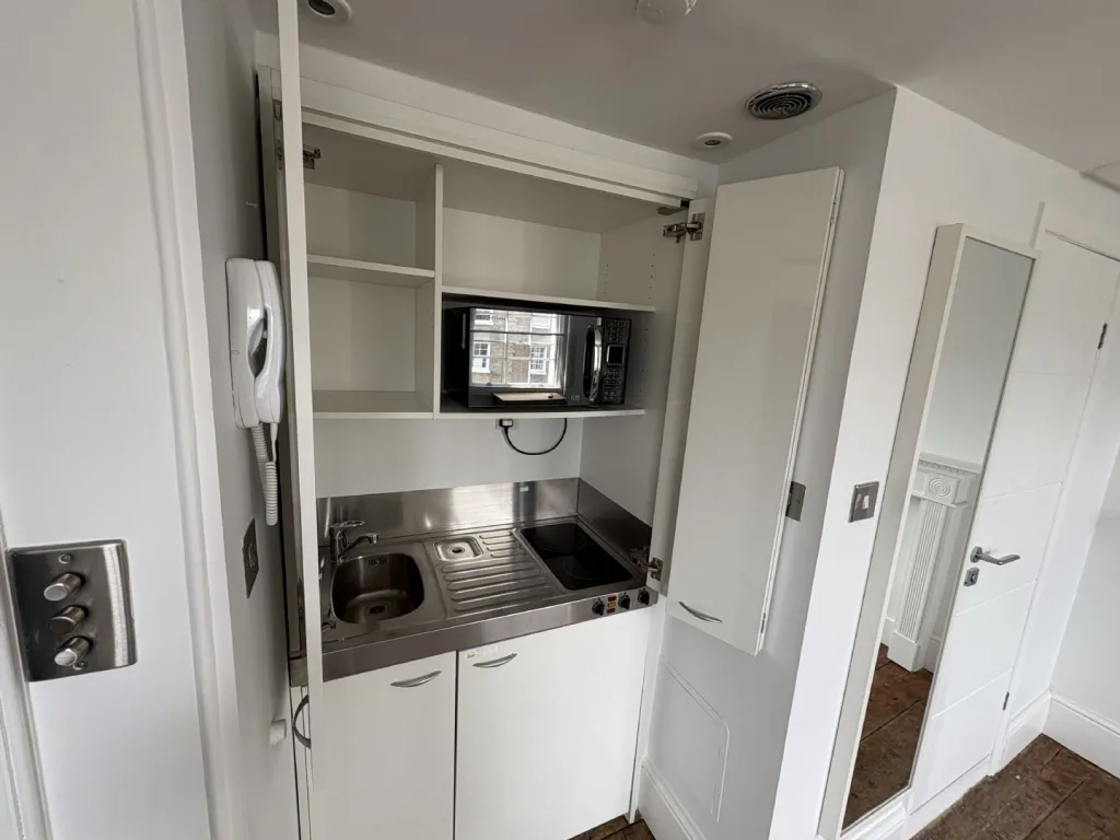 Studio flat for rent