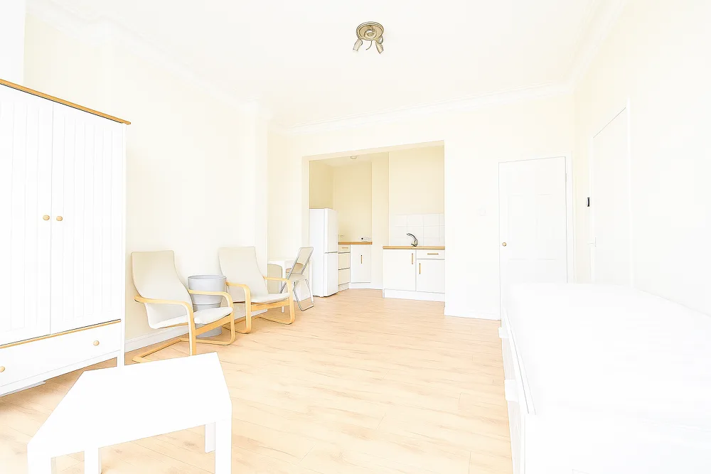 Studio flat for rent