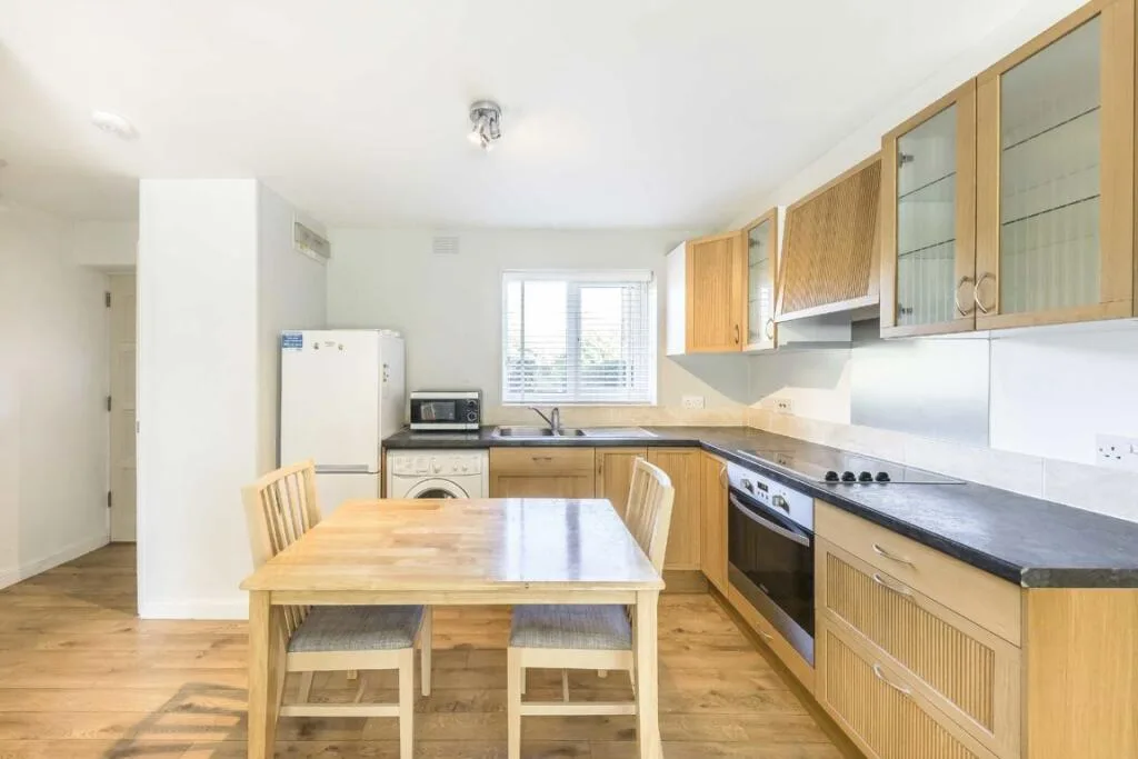 1 bedroom maisonette for rent