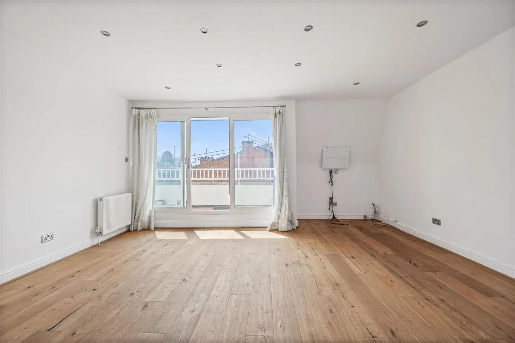 3 bedroom flat for rent