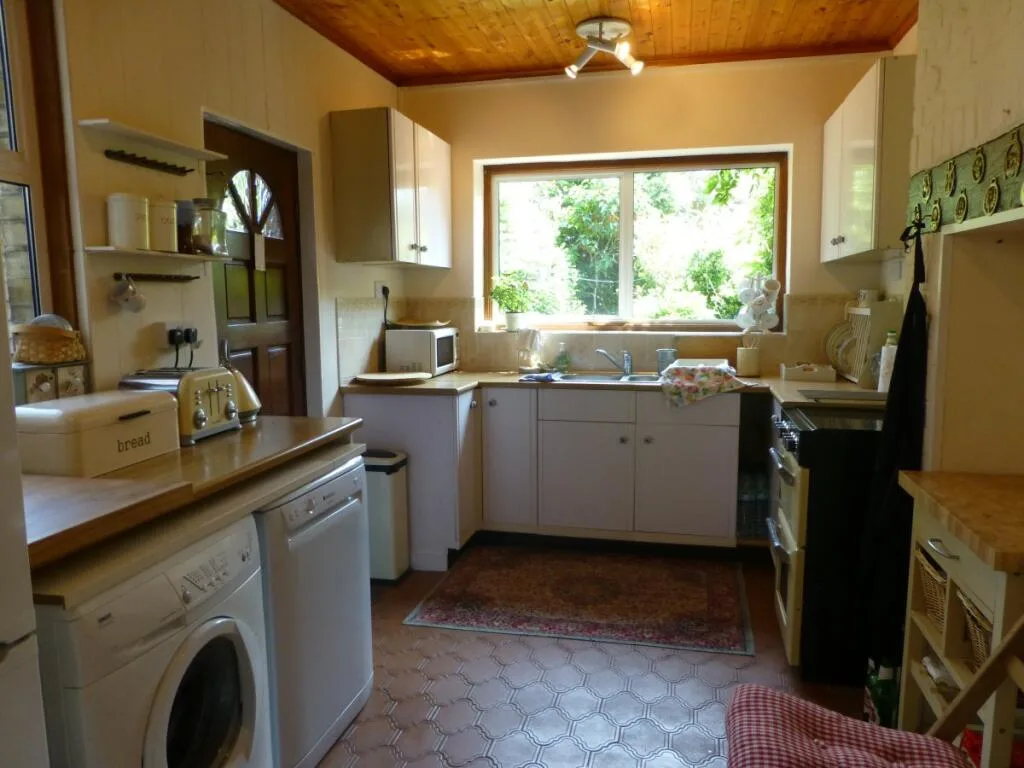 2 bedroom house for rent