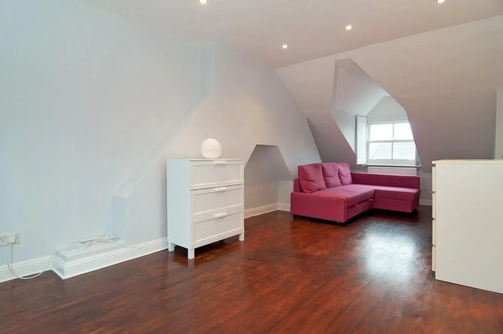 Studio flat for rent