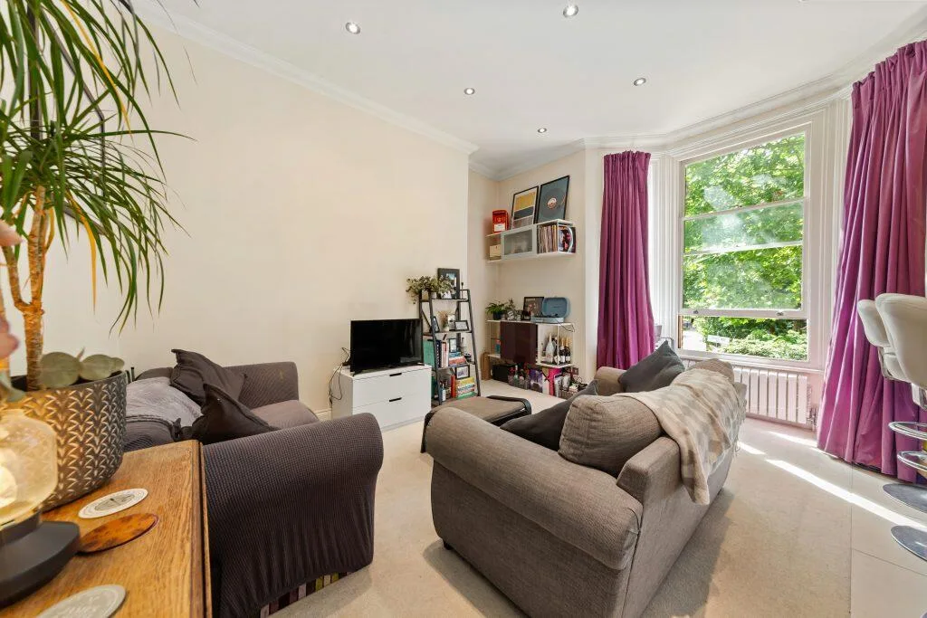 2 bedroom flat for rent