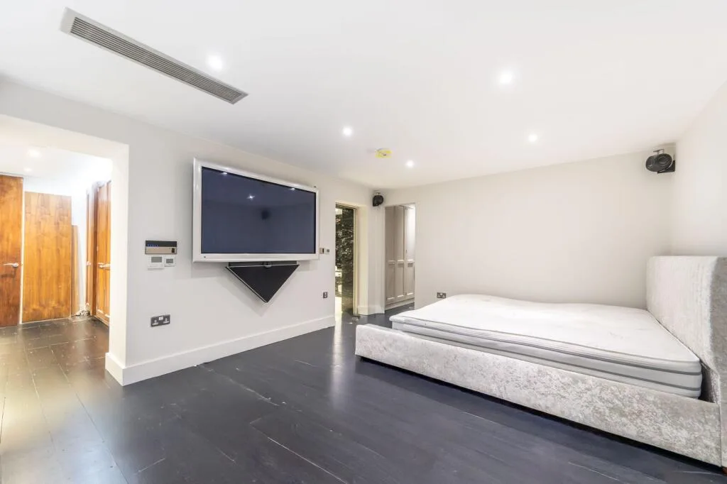 3 bedroom flat for rent