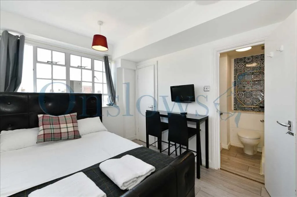 Studio flat for rent
