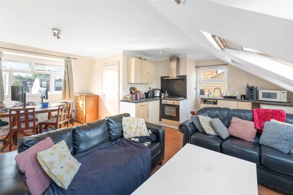 3 bedroom flat for rent