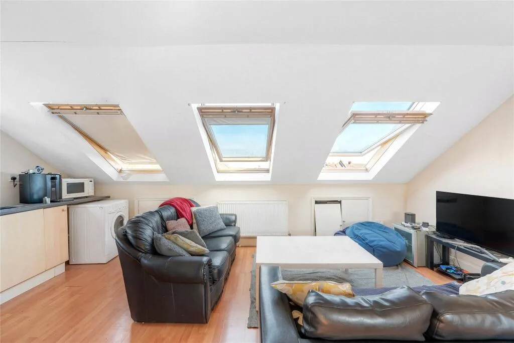 3 bedroom flat for rent