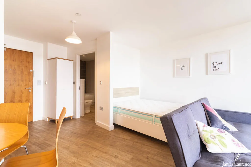 Studio apartment for rent