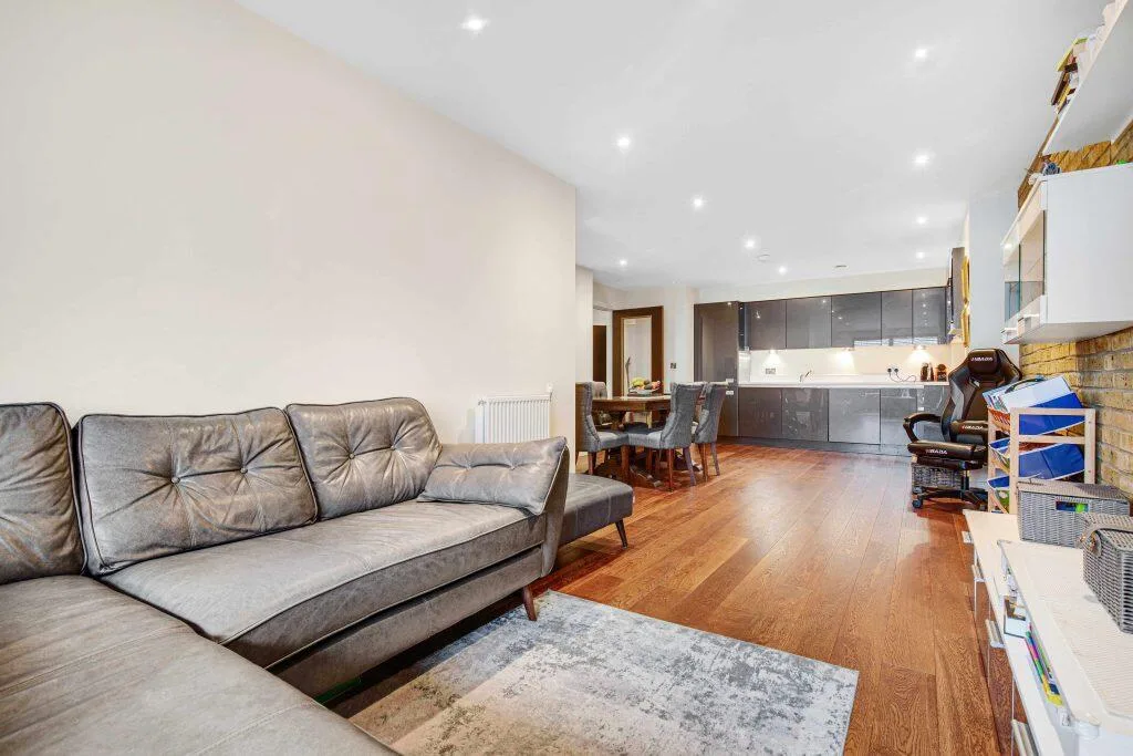 2 bedroom flat for rent