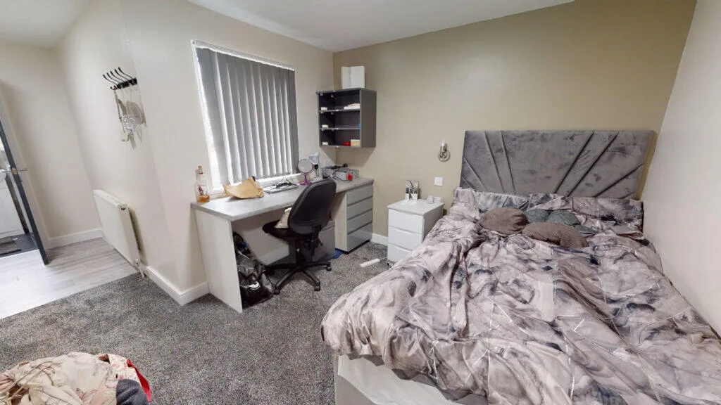 6 bedroom house for rent