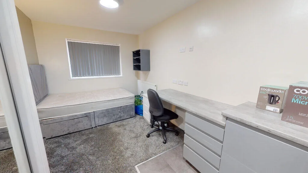 6 bedroom house for rent