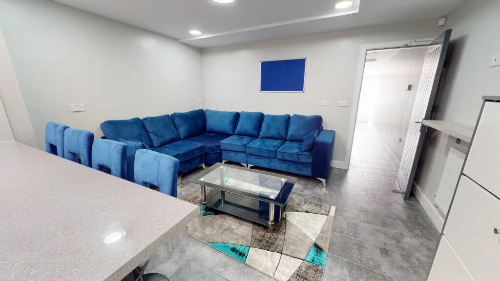 6 bedroom house for rent