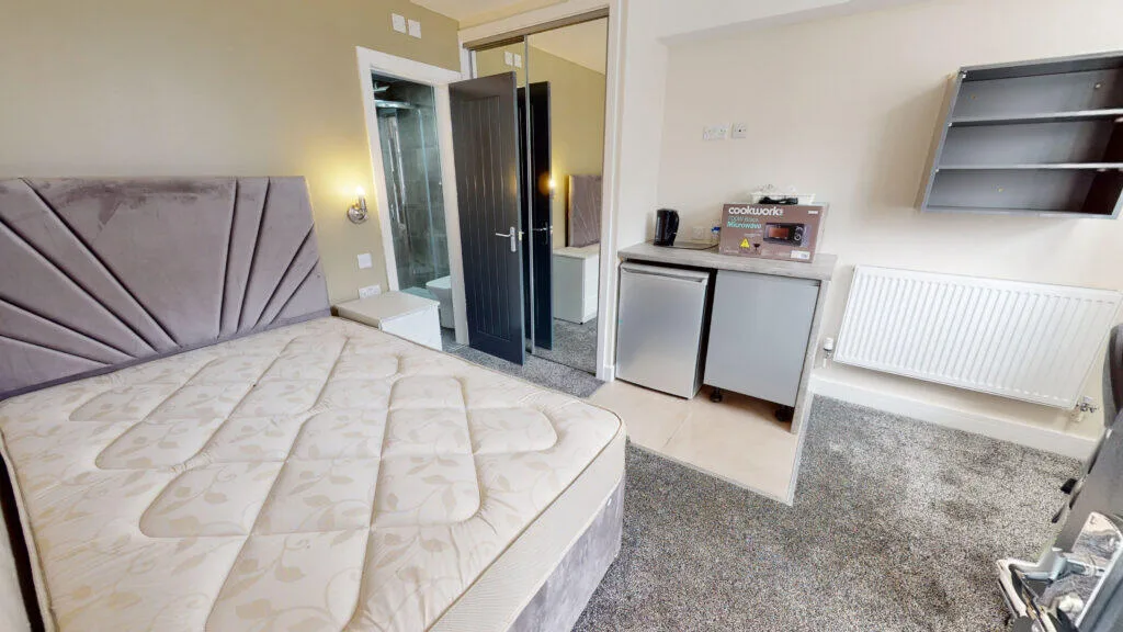 6 bedroom house for rent
