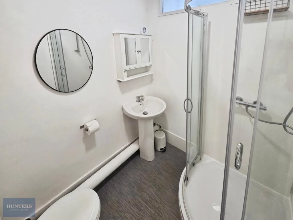 5 bedroom terraced house for rent