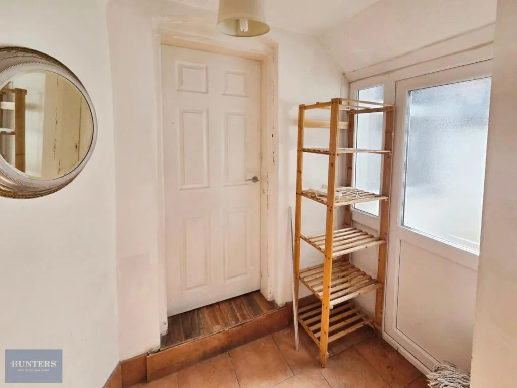 5 bedroom terraced house for rent