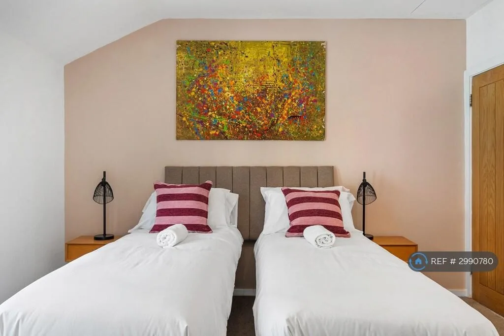 2 bedroom detached house for rent