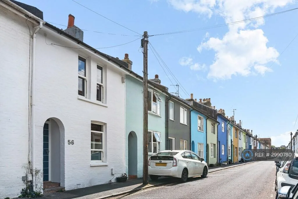 2 bedroom detached house for rent