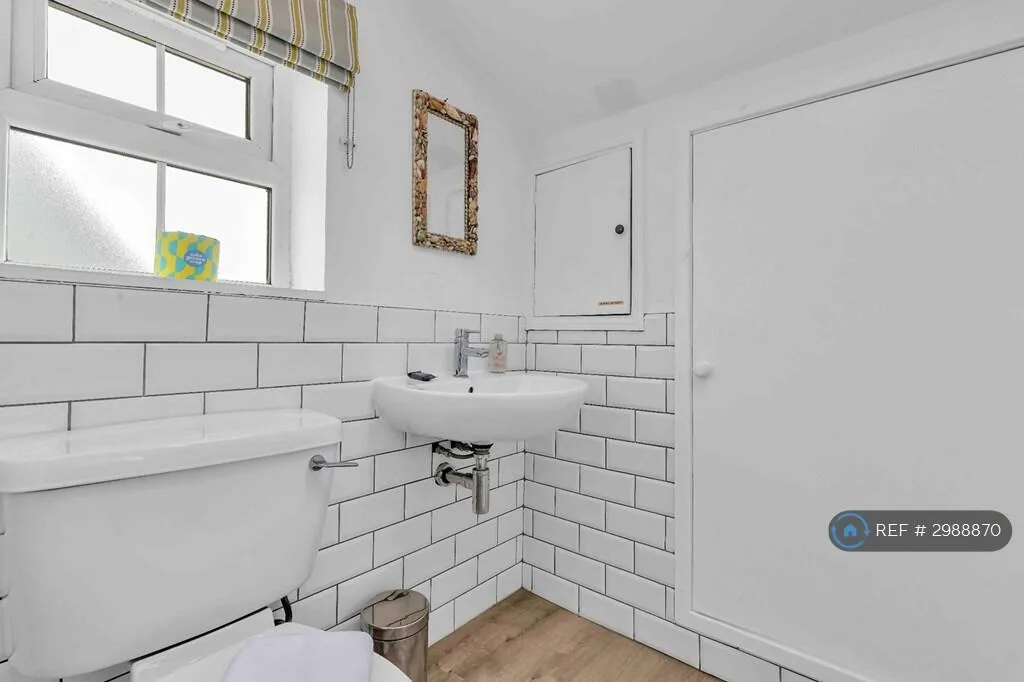 2 bedroom semi-detached house for rent