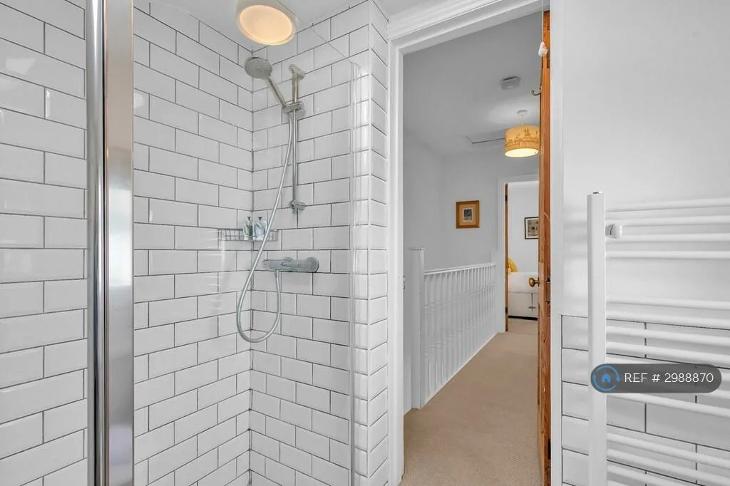 2 bedroom semi-detached house for rent