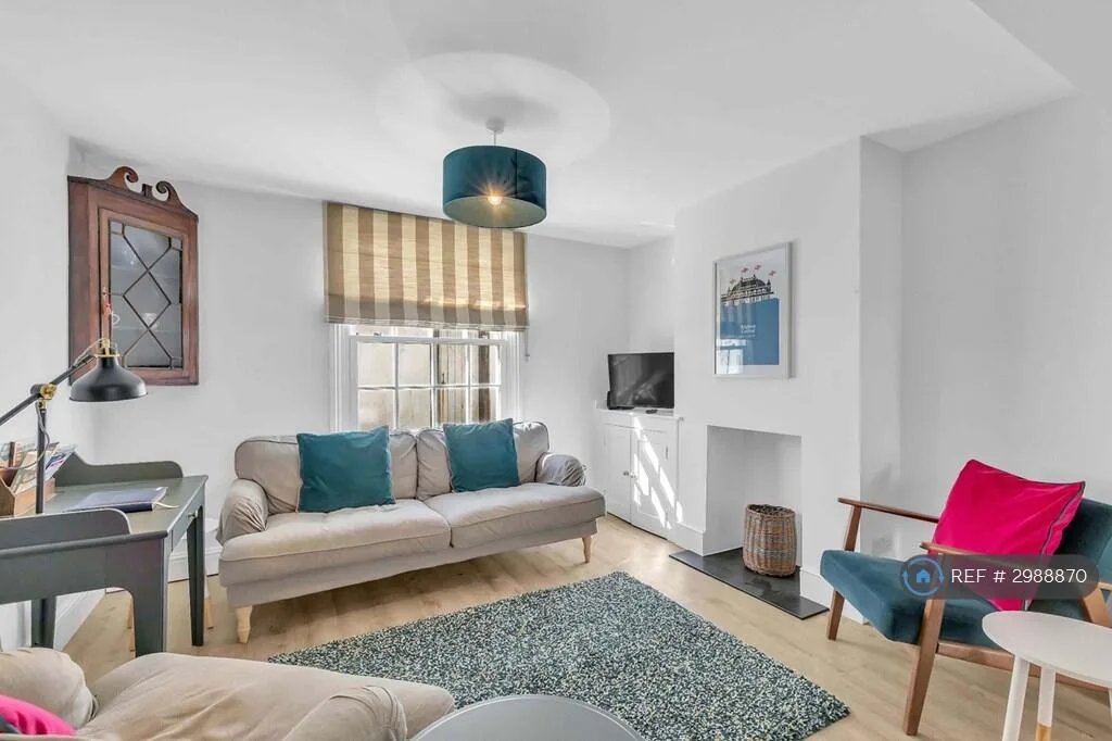 2 bedroom semi-detached house for rent